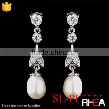 Factory Directly Wedding Pearls Earring Elegant Antique Silver Diamond White Pearl & Clear CZ Crystal Chandelier Earrings