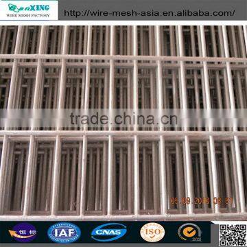 1/4 Inch 2x2 Galvanized Welded Wire Mesh Panel photo-3