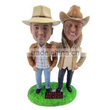 2017 new polyresin customized double cowboy brother farmer bobblehead gifts wedding decoration