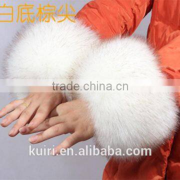 Factory Supply High Quality Extra Large Faux Fur Fox Fur Cuff Oversleeps Hand Ring Wristiest Gloves photo-5