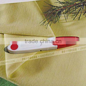 Wholesale Variable Colors Scissors With With a Transparent Lid Used in Cross Stitch photo-4