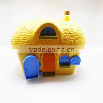 Quicky Assembly Plastic Farm House for Small Animal Plastic Warm House for Kids Play Games