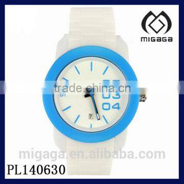 2014 latest design plastic silicone analog quartz watch