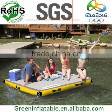 Inflatable floating dock