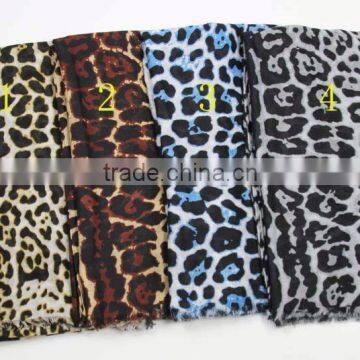 Hot Sale hot selling fashion design pashmina scarf for women From Real Scarf Factory