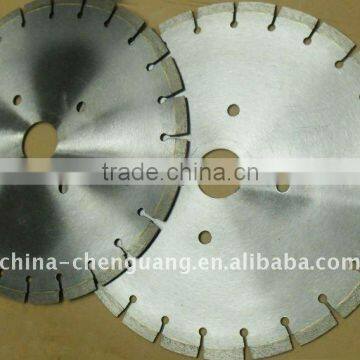 PCD saw blade for wood cutting