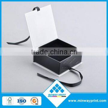 Decorative Rigid Cardboard Jewellery Packaging Box With Satin Ribbon Small Luxury Gift Jewellery Box With Lid