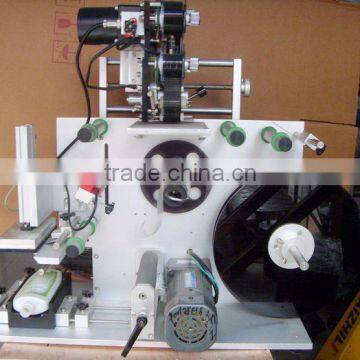 Semi automatic flat bottle labeling machine