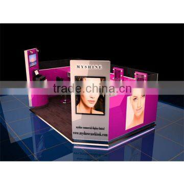 High end retail eye brow threading kiosk in mall