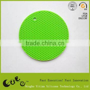 Hot sale heat resistant Anti circle slip cellular silicon mat FDA food grade