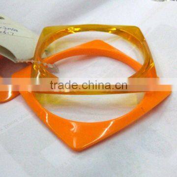 lucite bangle bracelet