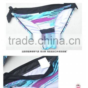 2015 New Style High Quality Sexy Bikini Swimwear (BS1150) photo-5