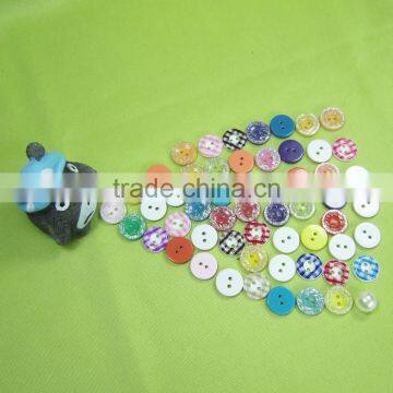 Quality Warantee New Design Unique Style Colored Shirt Buttons, Multicolored Resin Glitter Shank Button for Baby Sweater photo-2