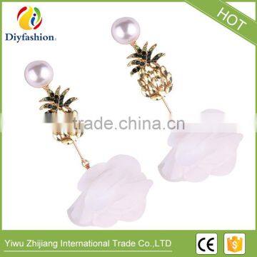 Fashion Jewelry Pineapple Shaped Simulated Pearls Hot Stud Earrings photo-2