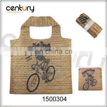 Convenient foldable shopping bag