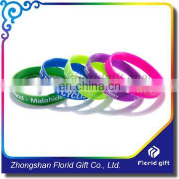 High Quality 2017 Branding Deboss Cheapest Silicone Bracelets photo-2