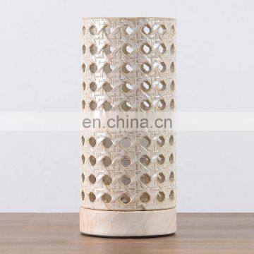 Amazon 2019 New Design Modern Table Lamp and China Bedside Lamps photo-2