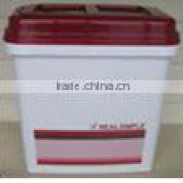 2014 New available PP dogs food container with inner spoon of capacity 10kgs