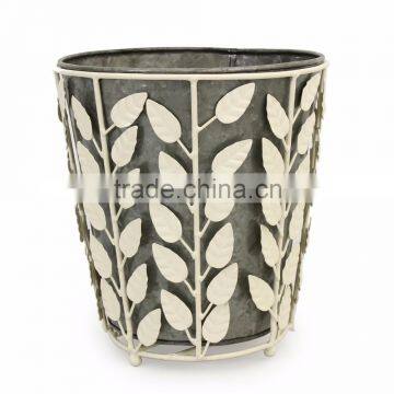 Vintage Style Iron Bucket Planters With Removable White Floral Cover Flower Plant Pot Window Planter Garden Container Accessory
