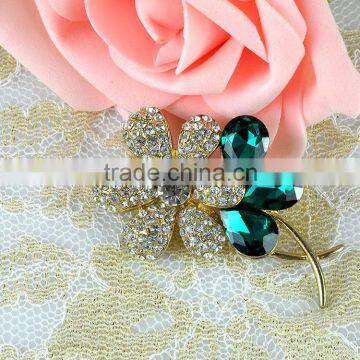 Wholesale Top Flower Crystal Brooch Pin with Emerald Colour, Emerald Crystal Brooches,Flower Rhneston Brooches for wedding dress