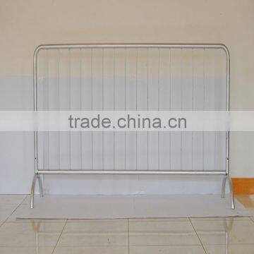 Galvanized steel crowd control barrier