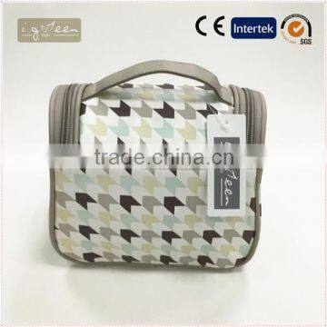 Popular Best Selling Washing Bag Water-proof Washing Bag Toilet Bag Cosmetic Bag Polyurethane Make up Bags photo-4