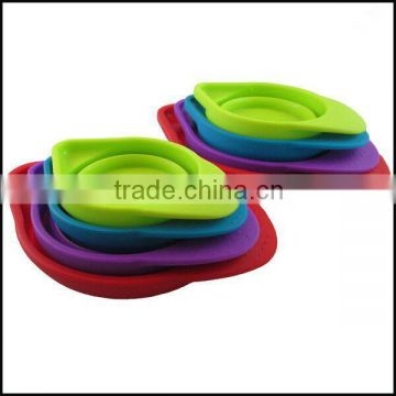 FDA silicone Stackable and Space Saving Foldable Silicone Measuring Cups Set Measuring tool