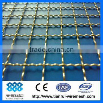 Square hole wire gauge crimped mesh