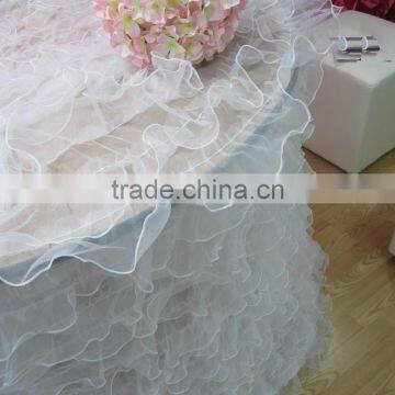 ruffled table skirt