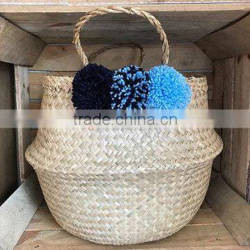 Small pompom seagrass belly basket