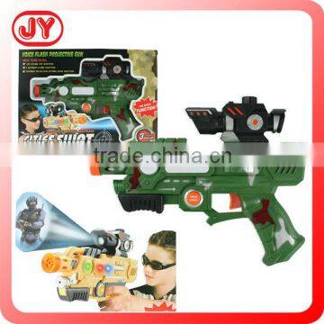 Cool design B/O toy flashing guns w projection