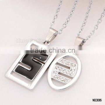 Unique Gift Figure Love Silver Plated Couple Necklace