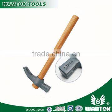 CN076A 500g-750g wooden handle Spanish type claw hammer