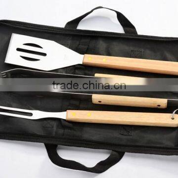 yangjiang factory manufacture stainless steel bbq set with wooden handle