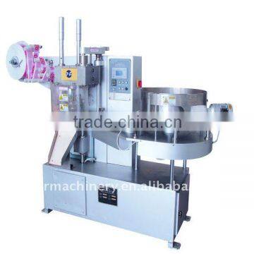 Lollipop twist packing machine