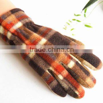 checked fleece winter gloves