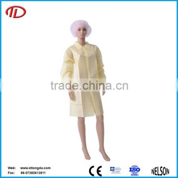 Cheap pp non-woven disposable medical yellow isolation gown