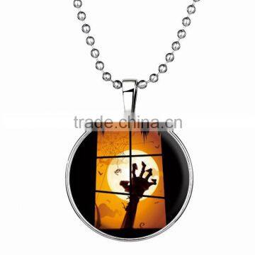 2016 Halloween gift silver chain glowing in the dark terror hands pendant picture necklace