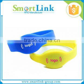 RFID wristband for human resources, RFID bracelets to control employee working hours, wireless connection tracking bangle