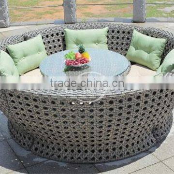 Qualified outdoor/dining room furniture PE rattan/wicker dining table and chairs with cushions