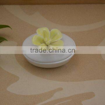 Wholesale Small Porcelain Jewel Box With Flower Shape Design photo-5