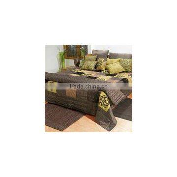 Assortment of Decorative Home Textiles