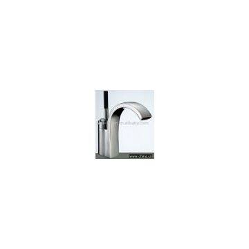 Basin faucet