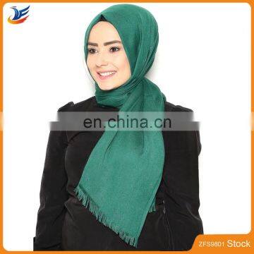 Stock Green Lady elegant scarves