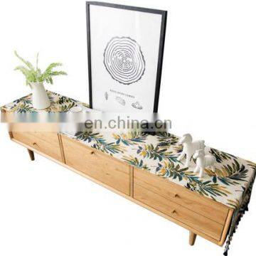 New Design Decoration Polyester Table Runner With Customizable Logo photo-2