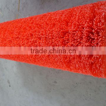 Cylindrical roller brush for glass cleaning