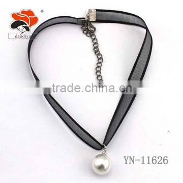 2016 China wholesale imitation pearl necklaces Transparent soft yarn fashion short chain necklace