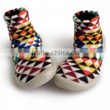 Custom children cartoon cotton waterproof slipper socks with rubber sole