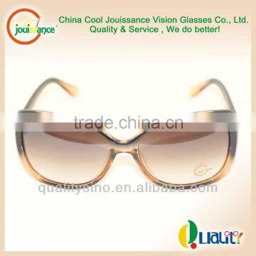 Fashion new trend china promotional sunglasses with custom logo