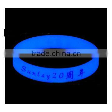2016 Custom Logo Printed Glow in the Dark Silicone Wristbands photo-4